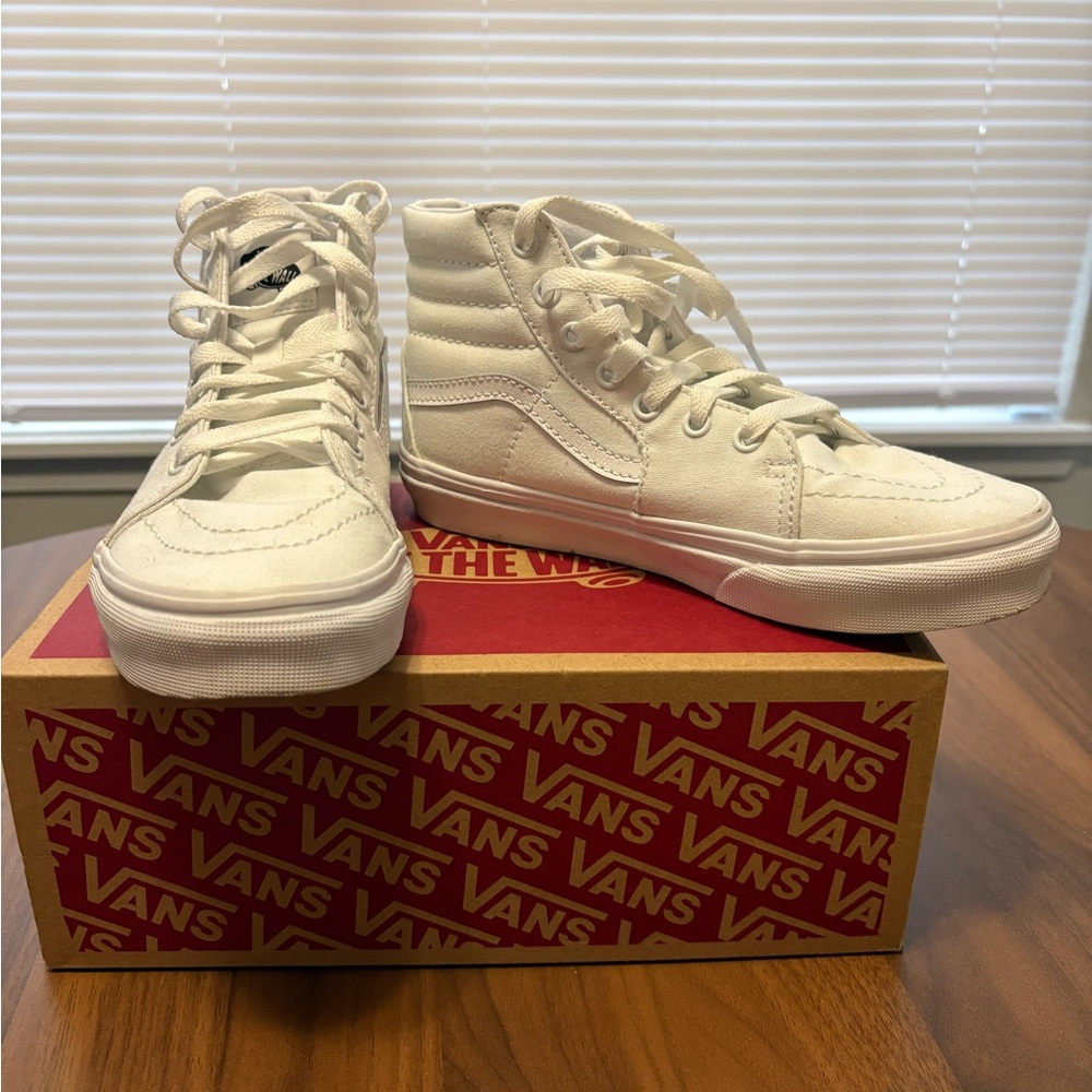 Vans Sk8-Hi Size 3 Youth High-Top Sneakers